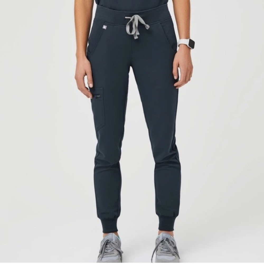 FIGS Dark Harbor Zamora™ - Petite Jogger Scrub Pants - XS - Petite / Dark Harbor